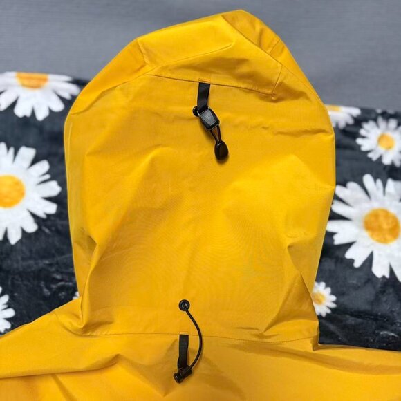 Arc'teryx Yellow Gore-Tex Hooded Jacket, Size M. - Picture 10 of 10